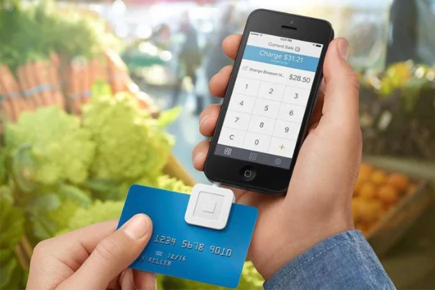 How a Card Payment Machine Improves Customer Checkout Experience