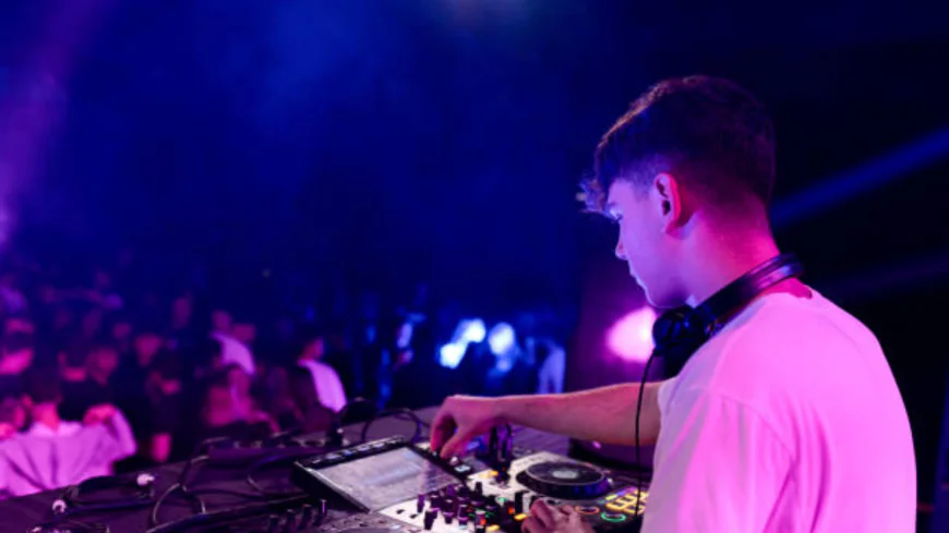 How Can a DJ Company Improve Music and Event Flow?