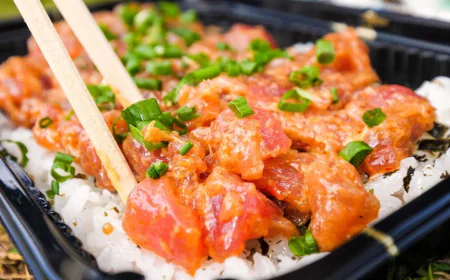 How Can You Taste Oahu’s Best Hawaiian Food on a Budget?