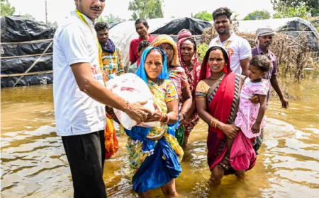 Standing Together in Crisis to Support People and Animals in India