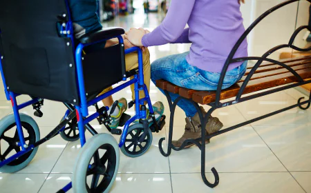 Foldable vs Standard Electric Wheelchairs: What You Should Know Before Choosing