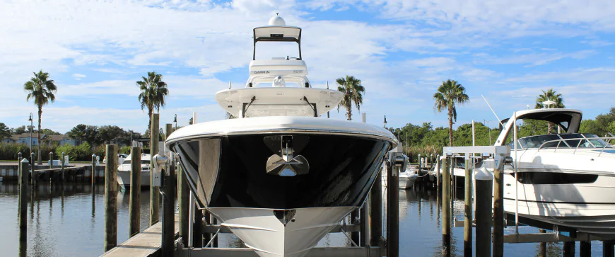 How Custom Boat Lifts Jacksonville FL Protect Boats From Storm Damage