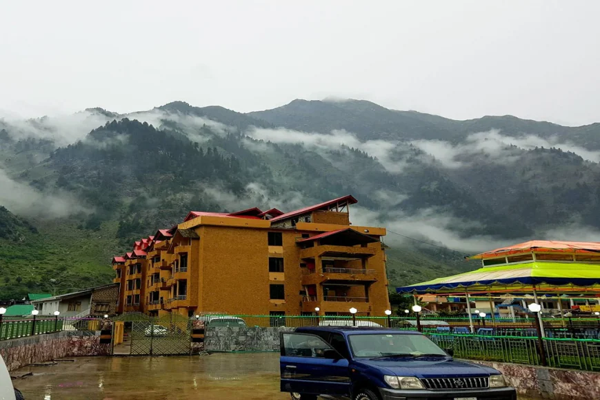 How Do Luxury Hotels in Pakistan Redefine Comfort and Privacy?