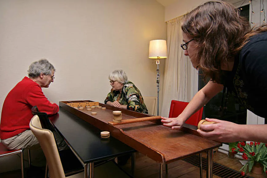 Exploring the Strategic Appeal of Online Card Games