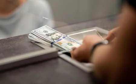 Things to Consider When Exchanging Euros to US Dollars