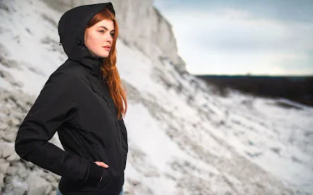 Why Women’s Utility Jackets with Hood Are a Modern Wardrobe Essential