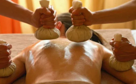 Holistic Healing Benefits of Pinda Sweda Ayurvedic Treatment