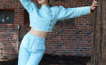 Why Office Party Wear for Ladies Deserves Thoughtful Styling?