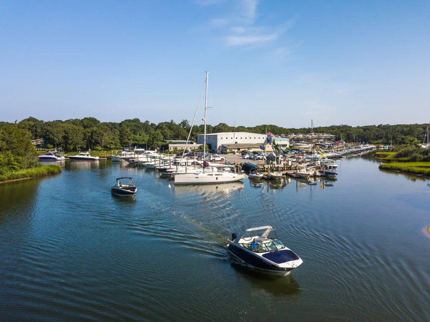 Top 6 Long Island Boat Dealers: Navigating Your Best Options on the Water