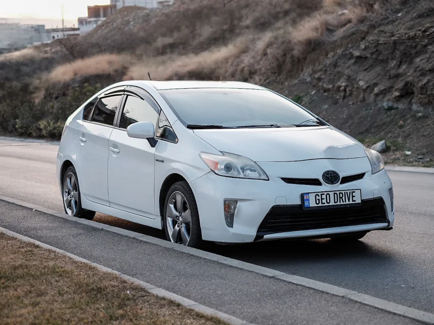 Prius Car Rental: Smart, Eco-Friendly Driving Choice