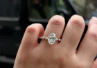 Oval Solitaire Engagement Rings: Where Classic Beauty Meets Contemporary Style