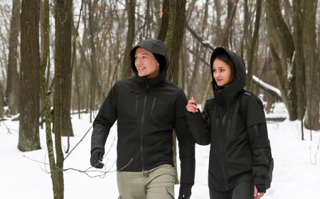 Stay Warm on the Slopes: Why the Right Women’s Snowboard Jacket Makes All the Difference