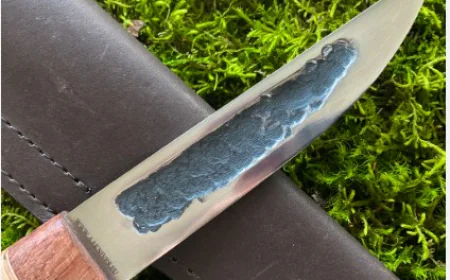 Unique Design of Yakut Knives: Blade Shape, Fuller, and Asymmetry