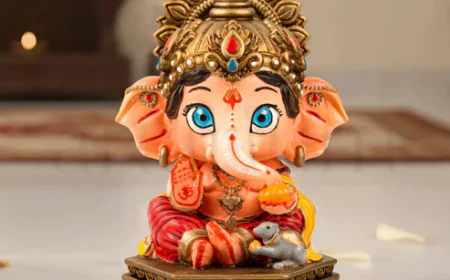 Bal Murti Idol Collection: A Divine Expression of Innocence and Devotion