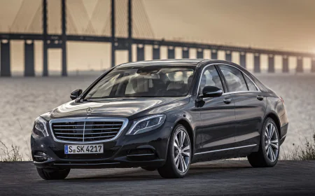 How Do Luxury Limousines in Ventura County Add Style and Comfort to Special Events?