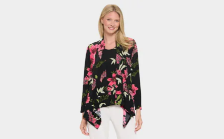 Jacket with Long Sleeves for Comfort and Everyday Style