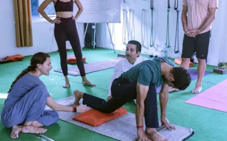 50 Hour Yoga Teacher Training in Rishikesh Cost – Complete Guide