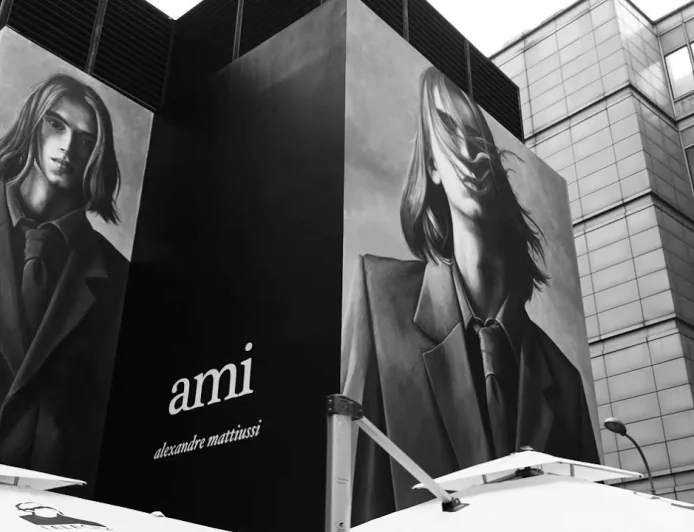 Why the AMI PARIS Pullover Is a Must-Have for Modern Fashion Lovers