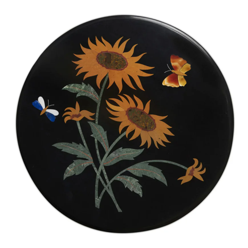 The Art of Layering Furniture and Decor for a Balanced Room