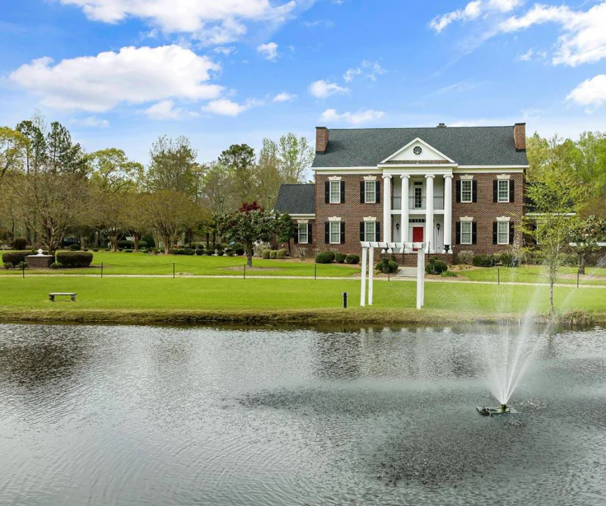 Ready to Move On? Here’s How to Sell Your Lake Marble Falls Home Without the Stress