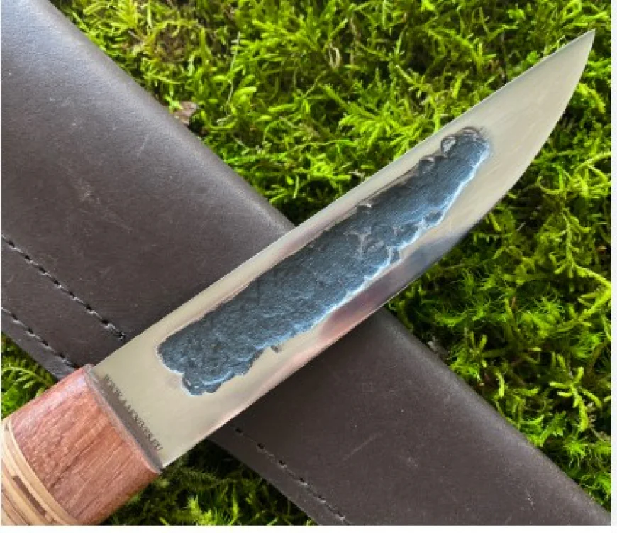 Unique Design of Yakut Knives: Blade Shape, Fuller, and Asymmetry