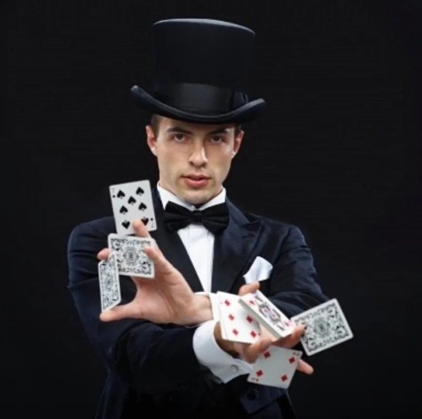Hiring a Professional Magician in West Palm Beach for Private and Corporate Events