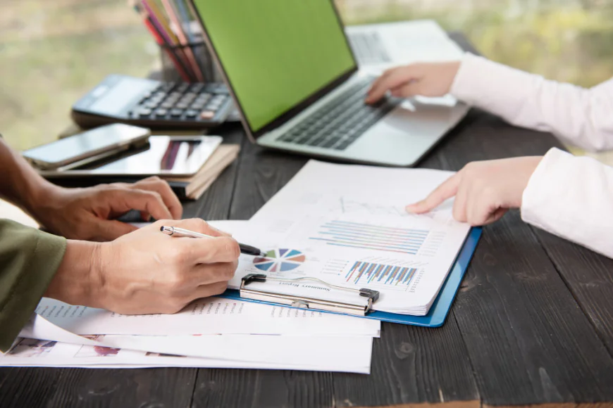 Why Businesses Choose to Outsource Bookkeeping Solutions for Growth