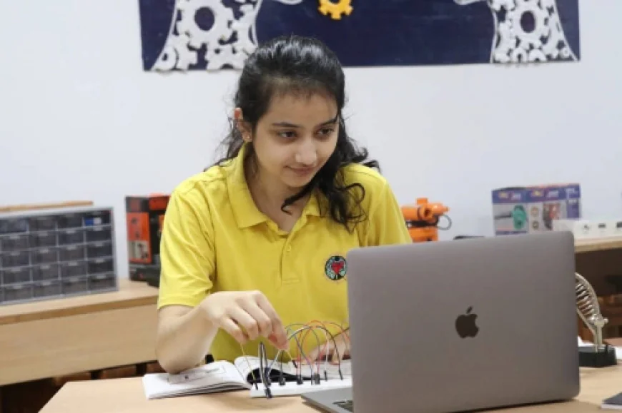 Role of Artificial Intelligence in School Education