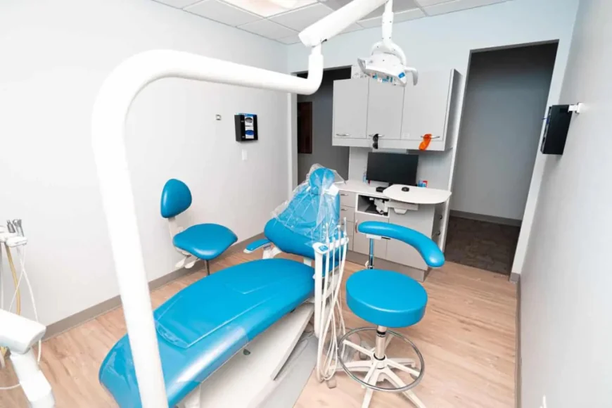 How Can a Dental Implant Specialist Improve Your Smile?