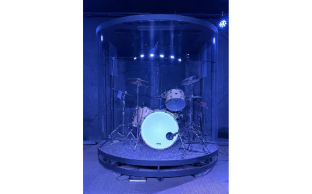 What Problems Can a Curved Drum Shield Solve in Live Performances?