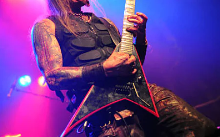 Finding Obscure Riffs in the Underground Metal Bands Scene