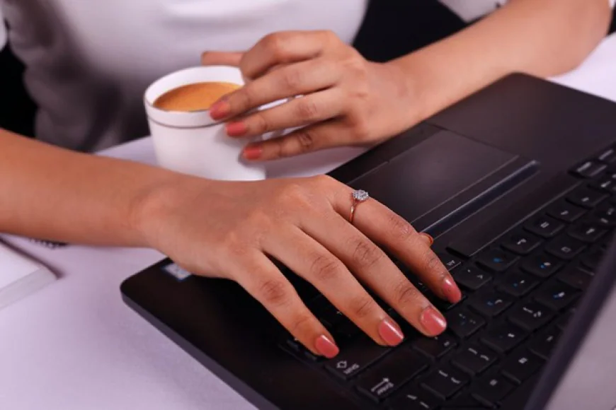 Powerful Diamond Jewelry Essentials That Instantly Elevate Your Work Look