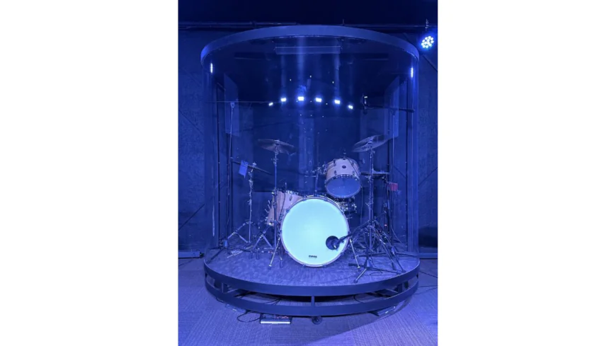 What Problems Can a Curved Drum Shield Solve in Live Performances?