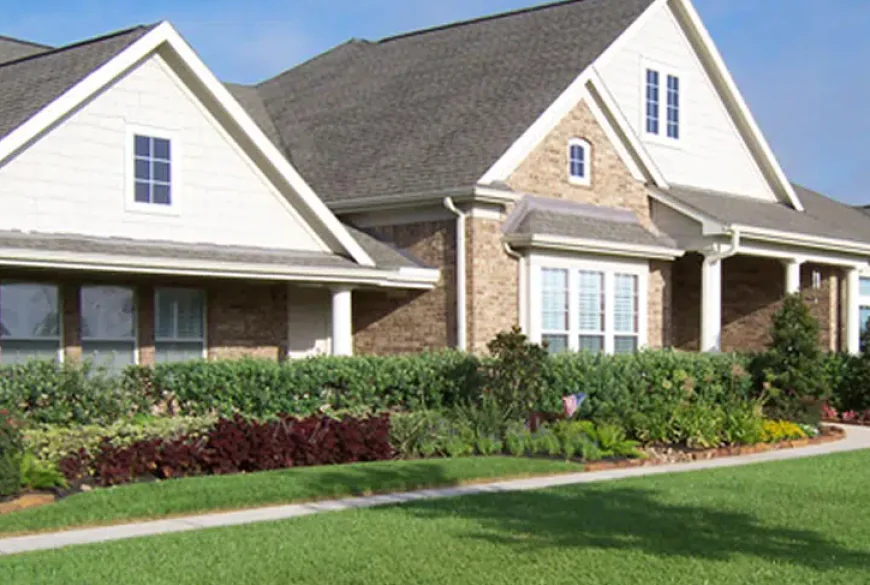 Yard Maintenance Houston: How to Choose the Right Service Provider