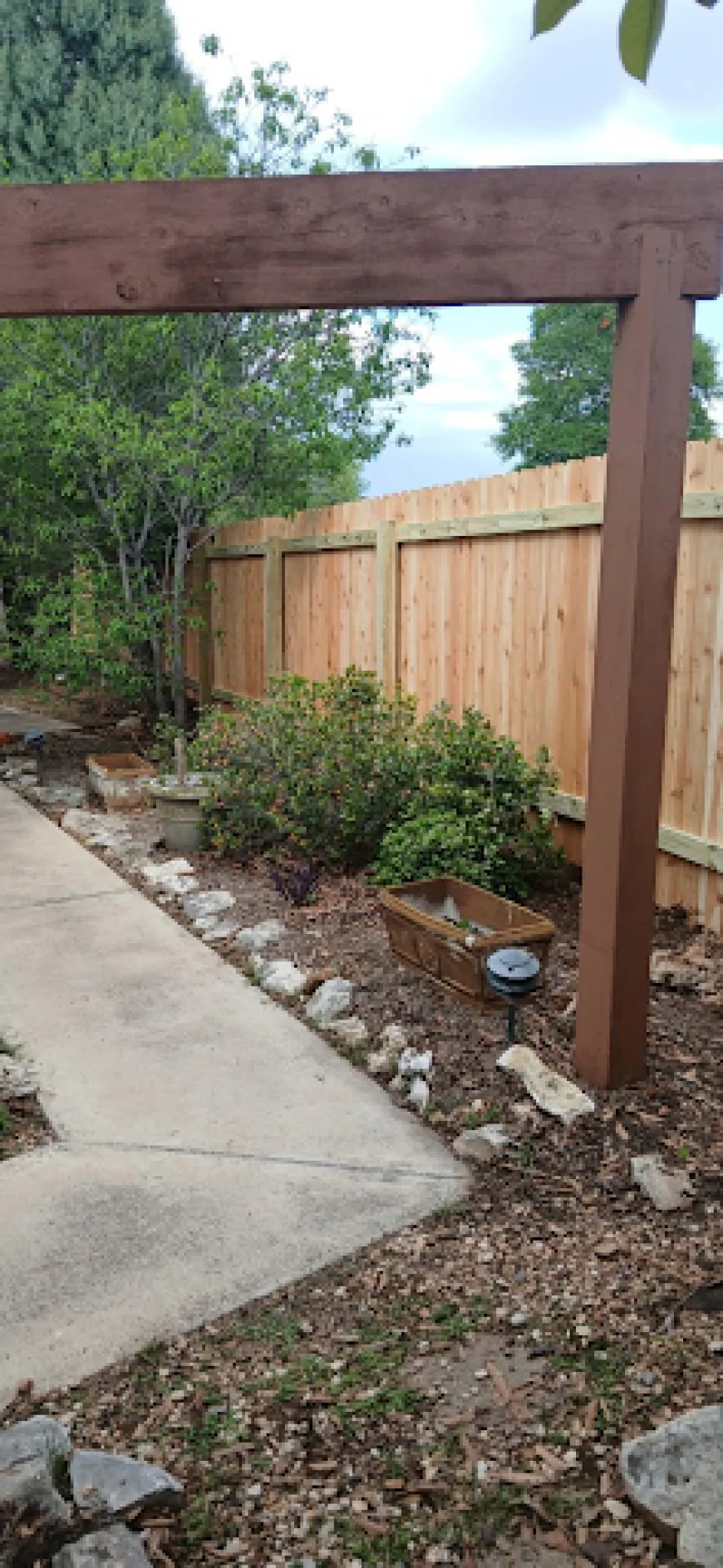What Are Common Mistakes Avoided by Custom Fencing Services?