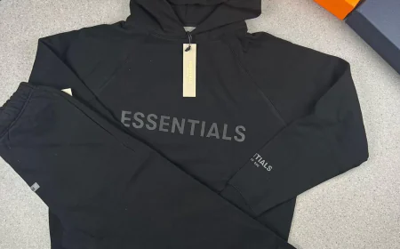 The Reigning Champ: Why the Essentials Tracksuit Has Taken Over Every UK City (From London to Leeds)