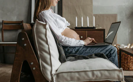 Know the Correct Sitting Postures During Pregnancy