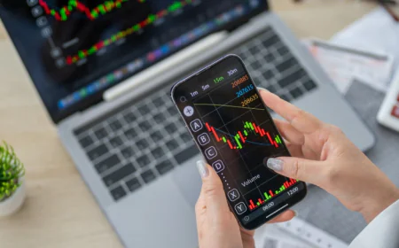 Online Trading Explained With Benefits, Risks, and Basic Requirements