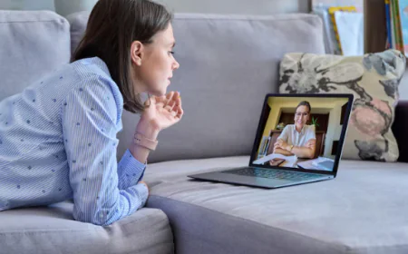 Online Therapy vs In Person Counseling: Which Is Right for You?