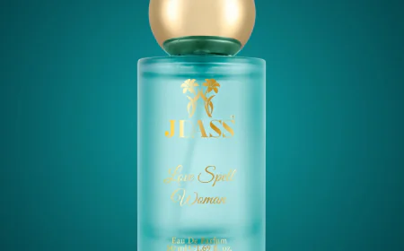 The Everyday Charm of a Fruity Floral Perfume for Women