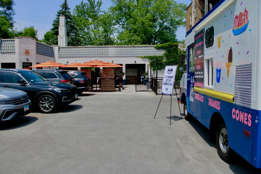 How Ice Cream Trucks Add Nostalgia to Modern Events in Chicago