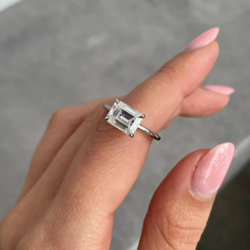 East West Engagement Ring: Discover the Beauty of Horizontal Settings