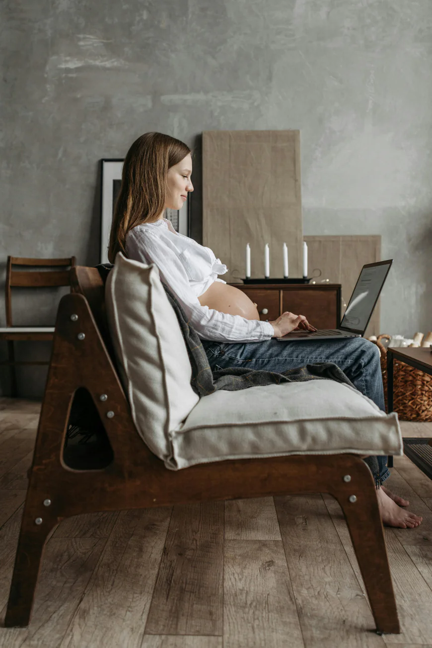 Know the Correct Sitting Postures During Pregnancy
