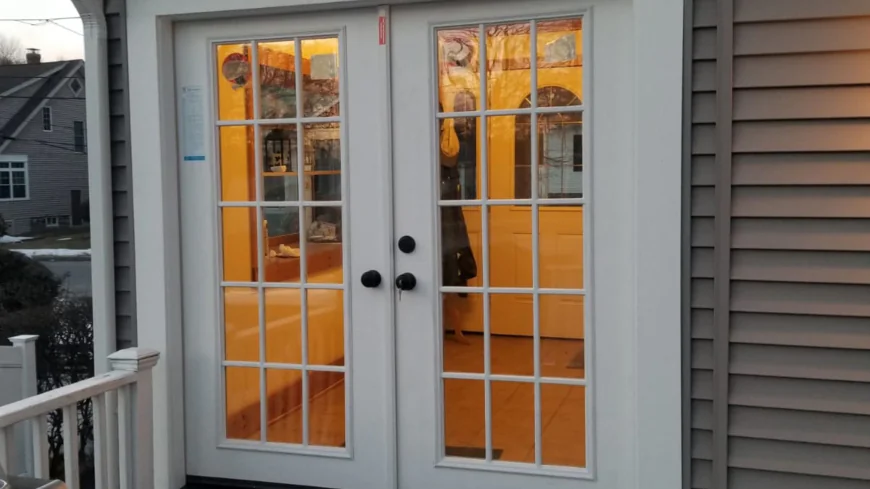 How to Tell if You Need Full Window Replacement or Just Glass Repair