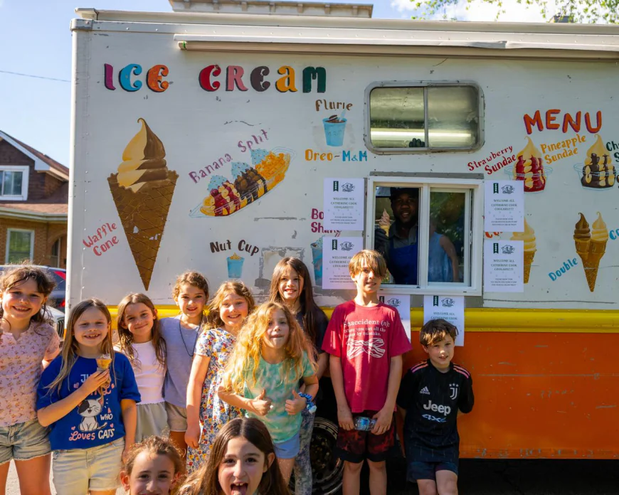 How Chicago Ice Cream Truck Services Cater to Private and Corporate Events