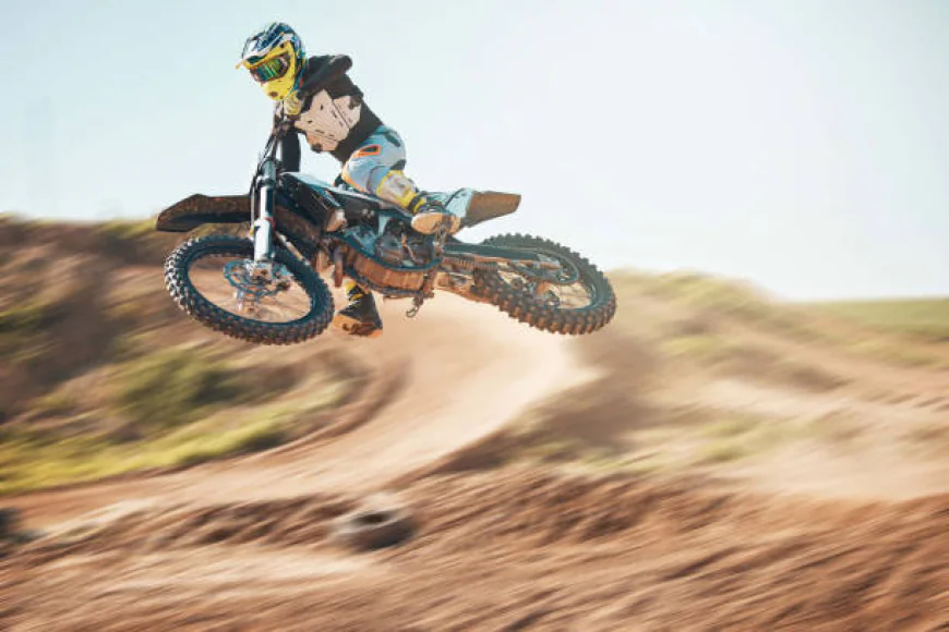 Advanced Substrate Technology in Competitive Motocross Aesthetics