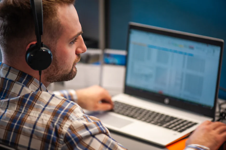 Customer Help Desk Software: What to Look for in 2026