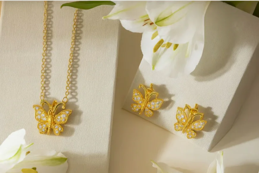 City Gold Bangles Design: A Stylish Blend of Tradition and Modern Fashion