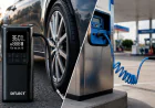 Tyre Inflator vs Air Pump at Petrol Pump — Which Is Better?