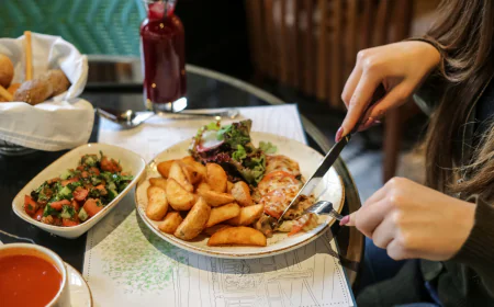 Why a Weeknight Dinner Bondi is the Perfect Midweek Mood Booster